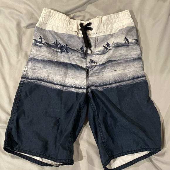 Swim trunks - Picture 1 of 2